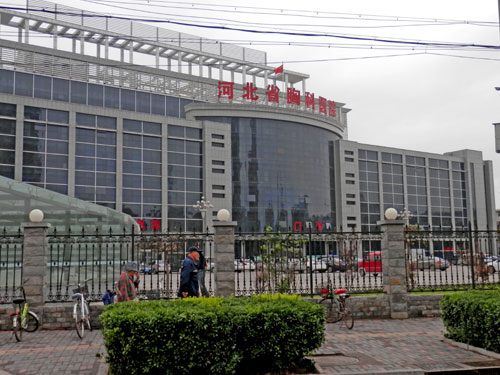 醫(yī)(yi)院(yuan)的(de)好(hao)幫手，立體(ti)停(ting)車設(shè)(she)備